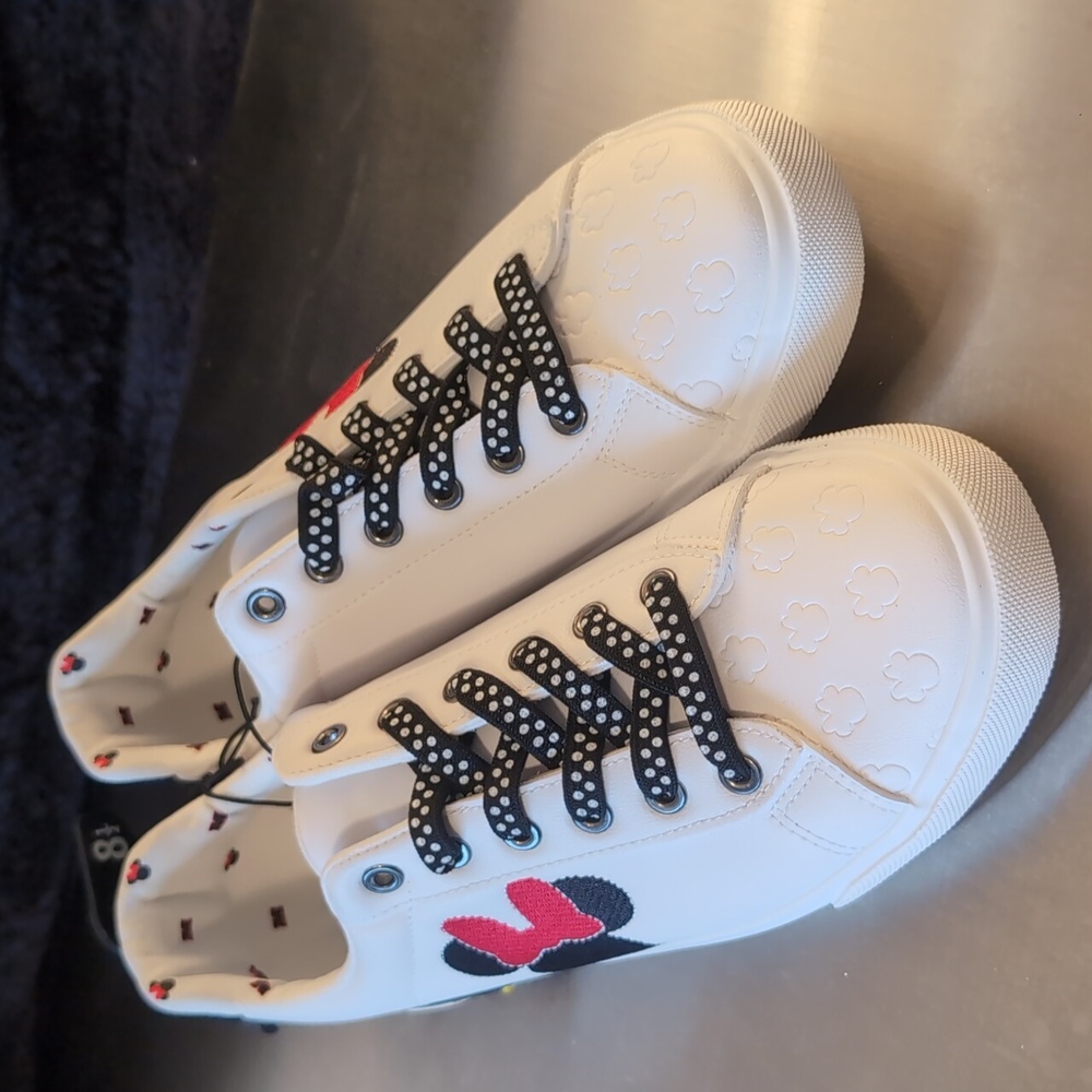 Disney Minnie Mouse White Sneakers with Black and Red Accents - Picture 6 of 6